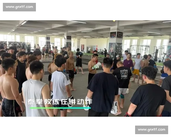 自由搏击与泰拳全面对决:技术风格差异与实战优劣深度解析 自由搏击与泰拳全面对决:技术风格差异与实战优劣深度解析